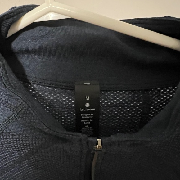 lululemon pullover drifit - Picture 3 of 4